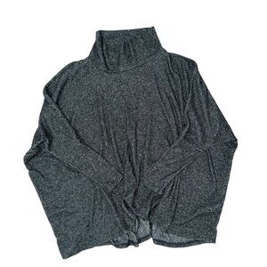 Women’s Amadi Shirt Size Medium